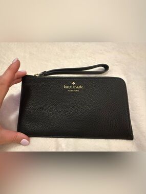 kate spade Black Pebble Leather Wristlet Card Holder